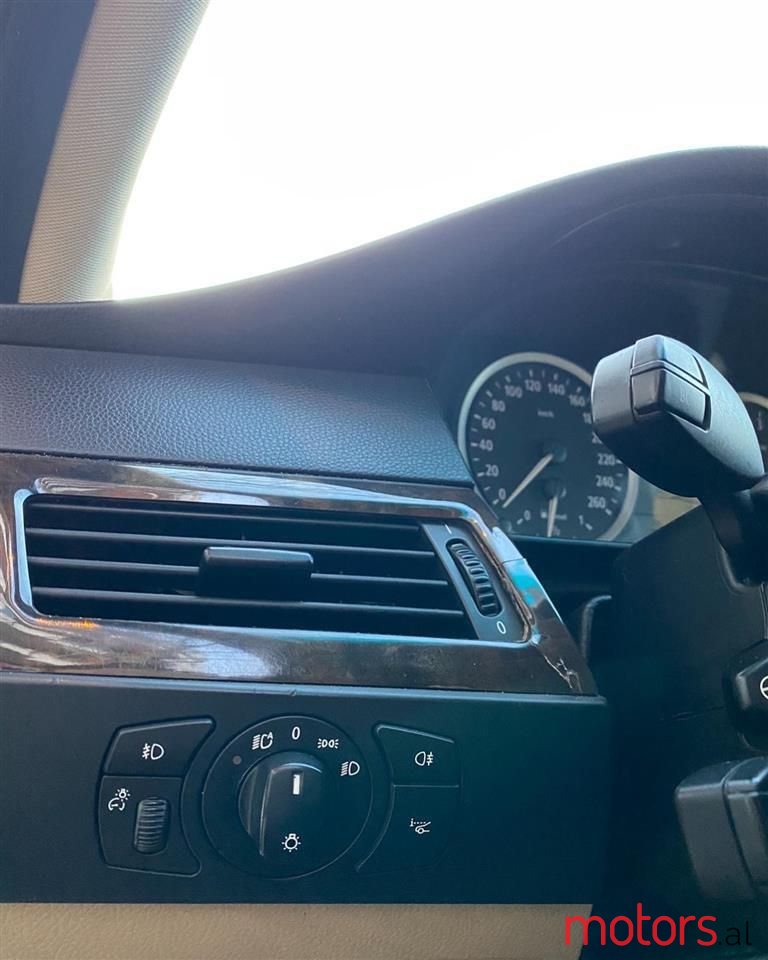 2005' BMW 525 photo #6