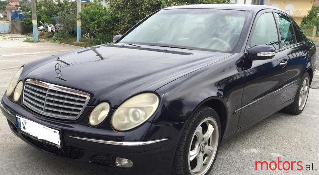 2003' Mercedes-Benz E 270 photo #2