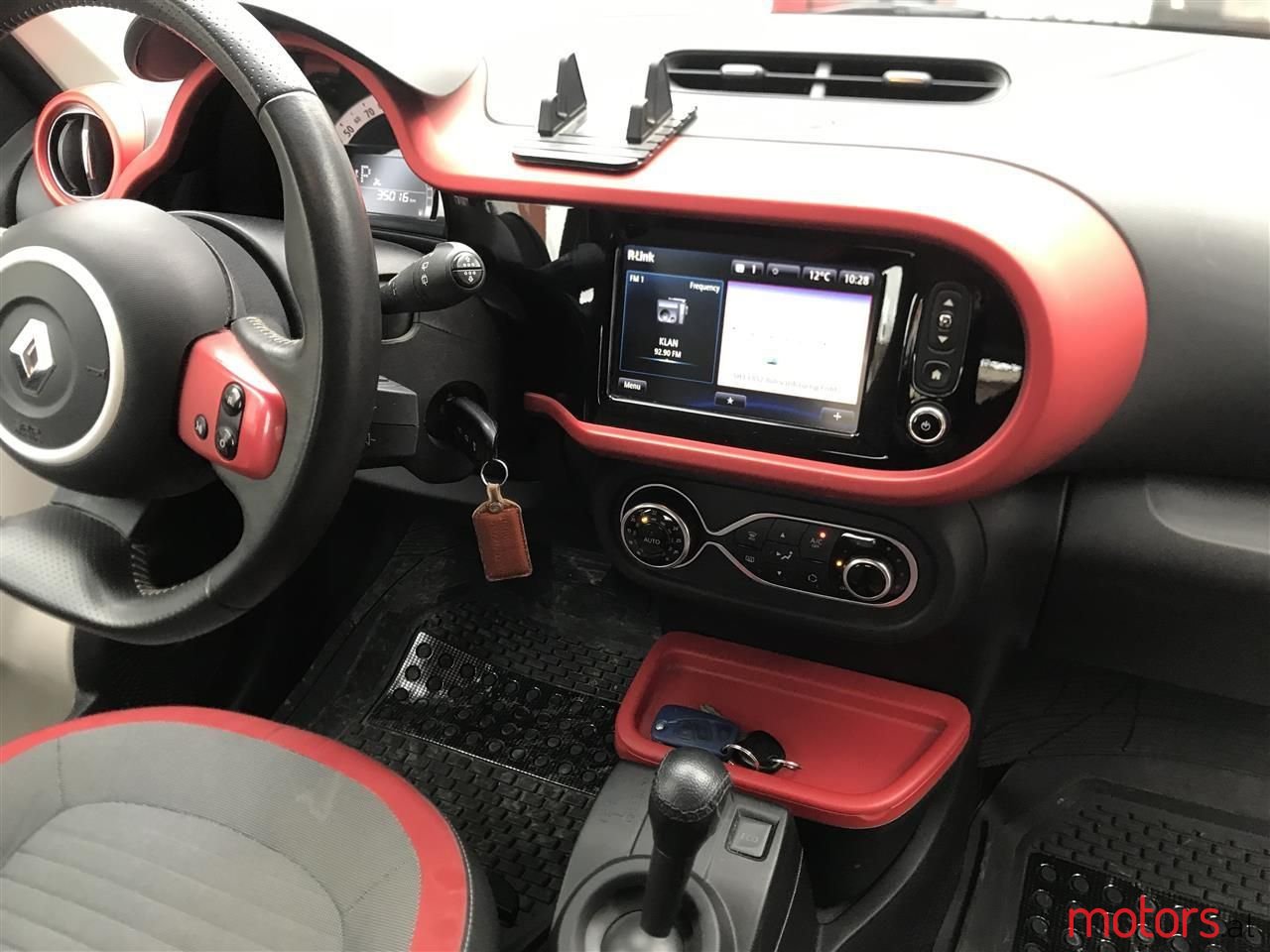 2015' Renault Twingo photo #2
