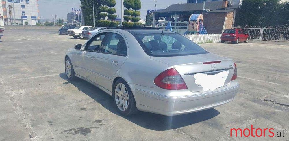 2008' Mercedes-Benz E 220 photo #2