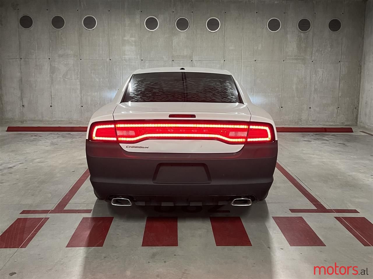 2013' Dodge Challenger photo #5