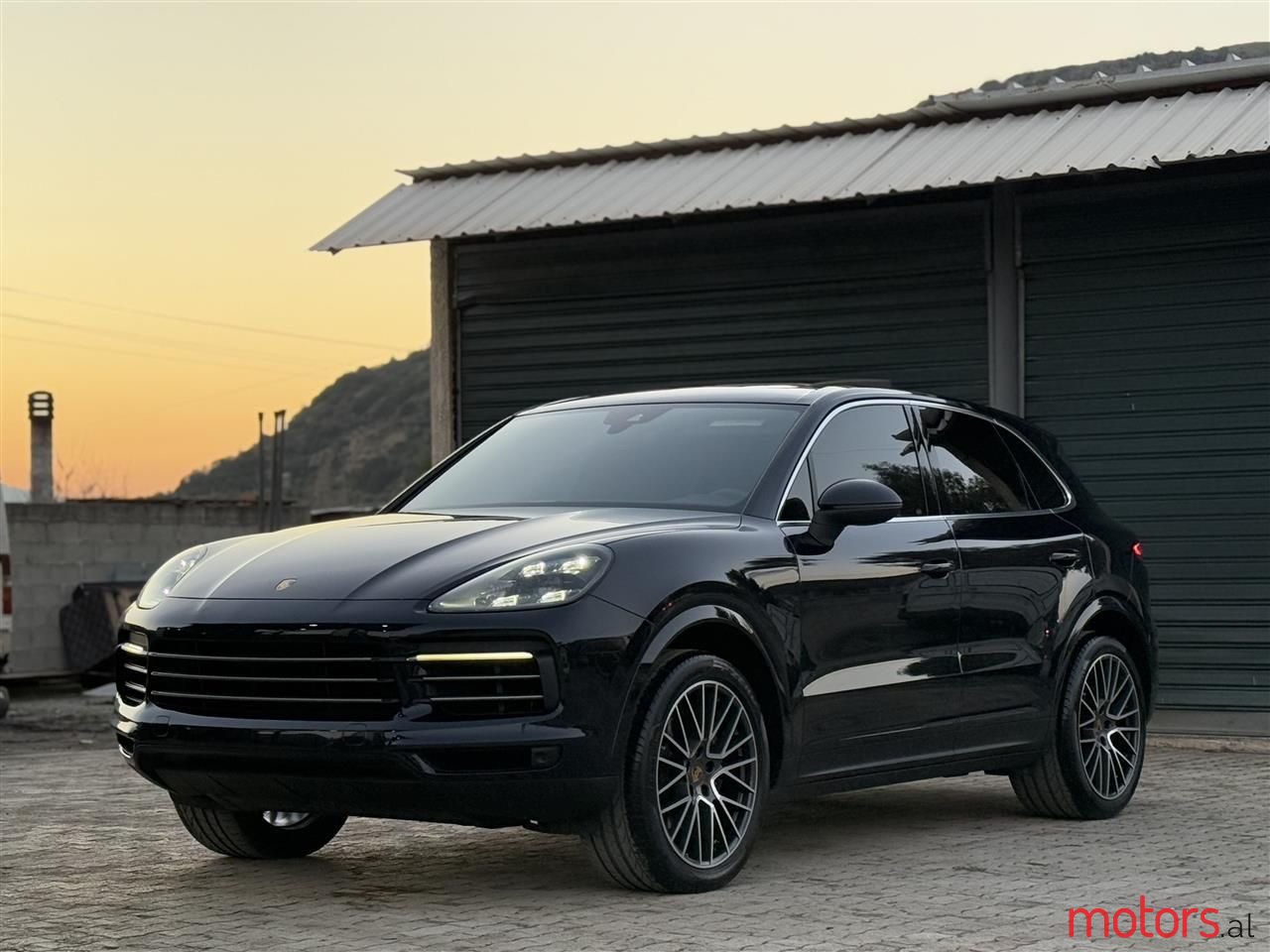 2020' Porsche Cayenne photo #1