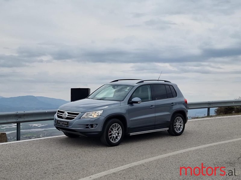 2009' Volkswagen Tiguan photo #1