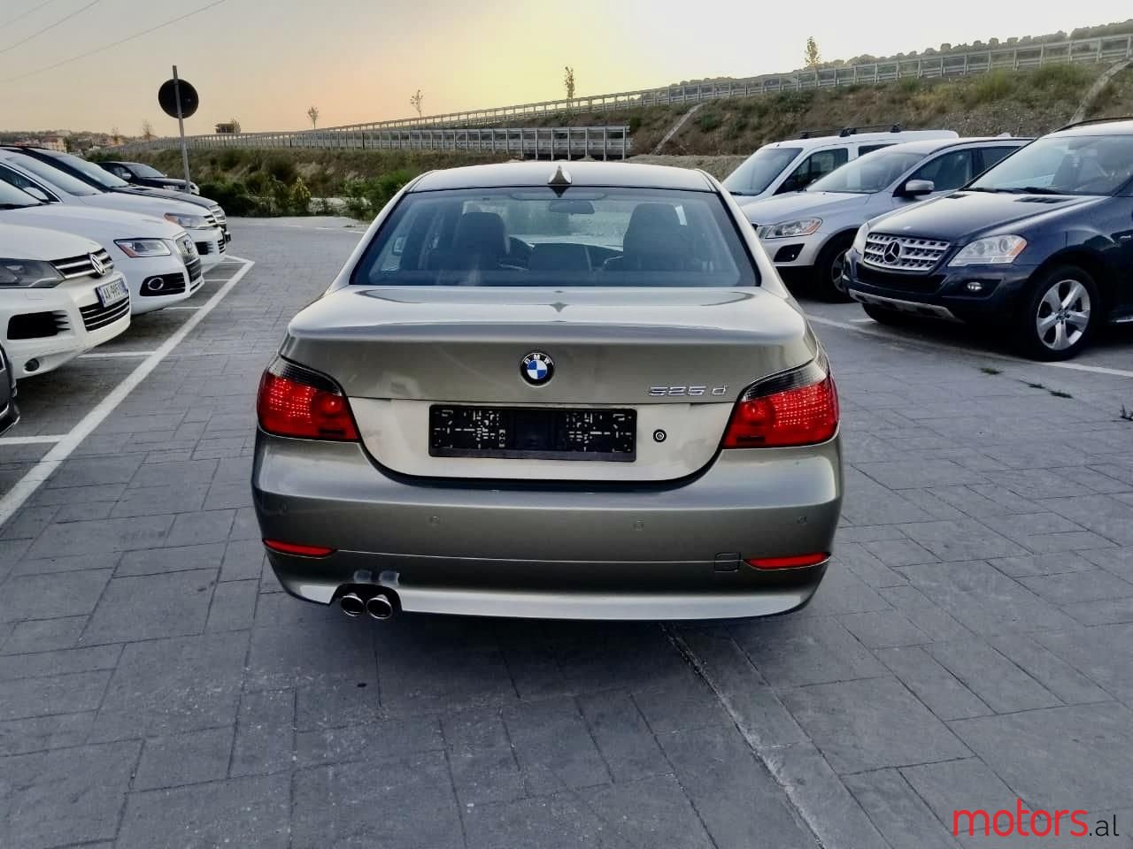 2005' BMW 525 photo #4