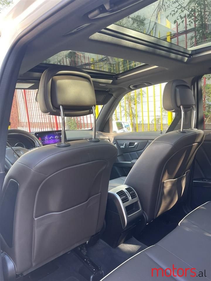 2015' Mercedes-Benz GLK 250 photo #4