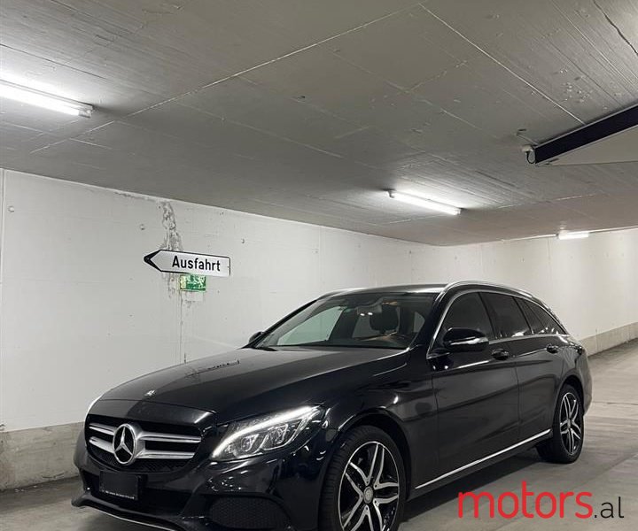 2015' Mercedes-Benz C 250 photo #4