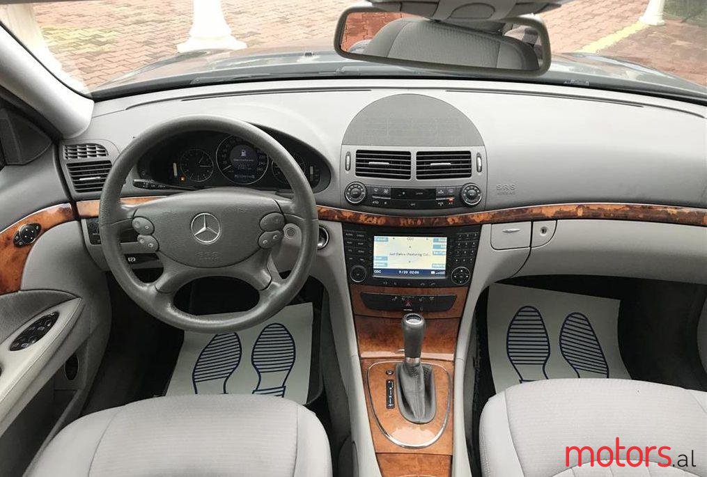 2007' Mercedes-Benz E 320 photo #1