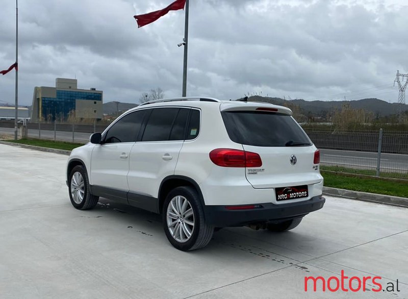 2014' Volkswagen Tiguan photo #4