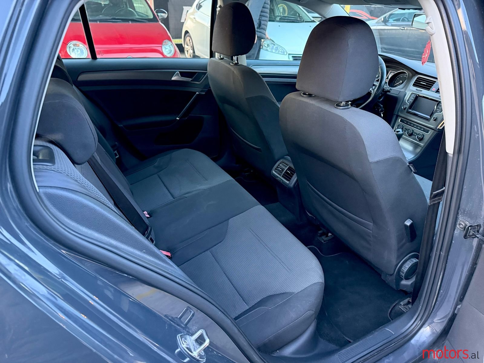 2013' Volkswagen Golf photo #3