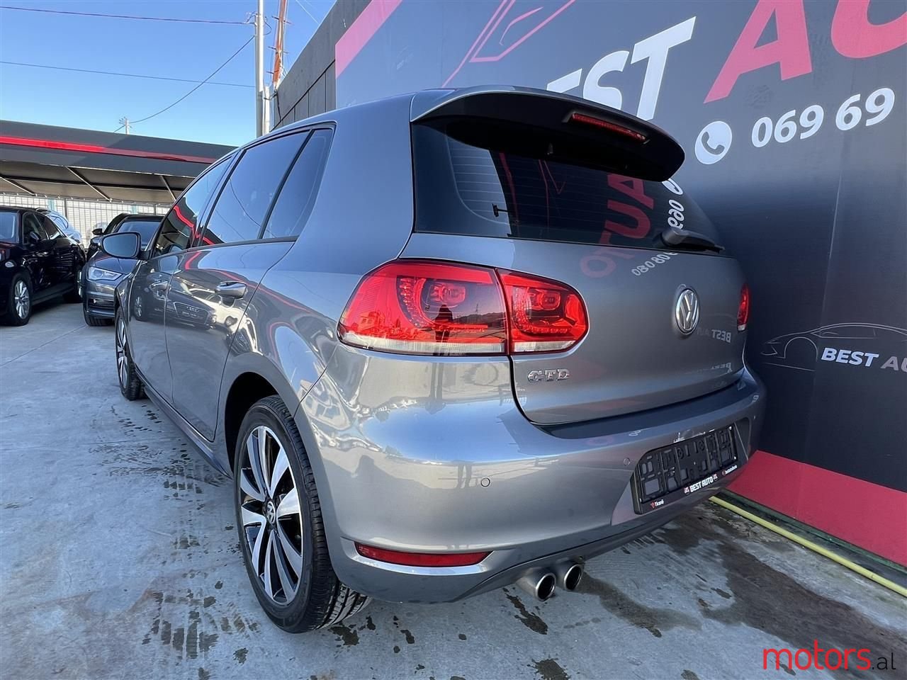 2012' Volkswagen Golf photo #2