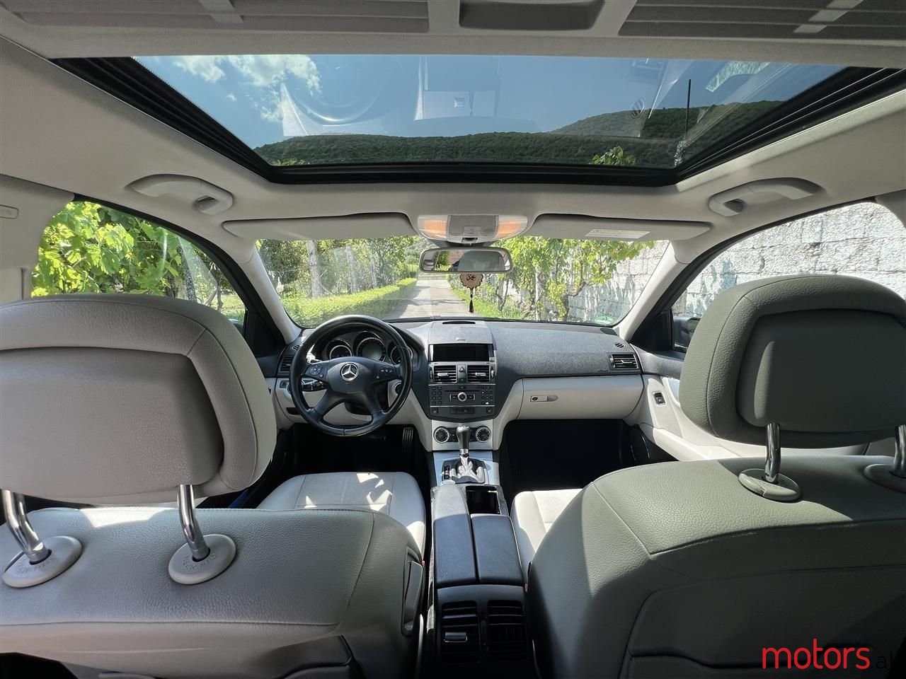 2009' Mercedes-Benz 200 photo #6