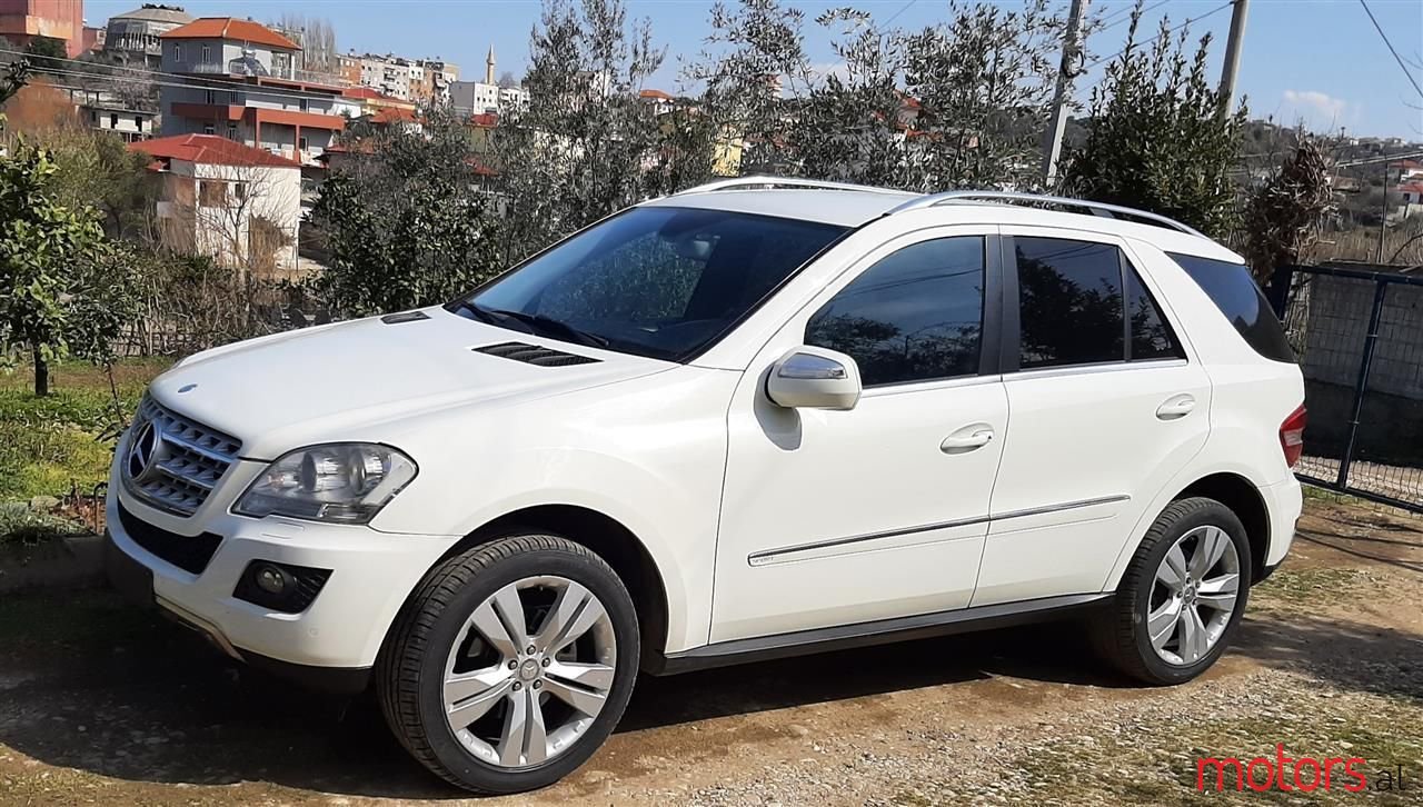 2010' Mercedes-Benz ML 350 photo #2