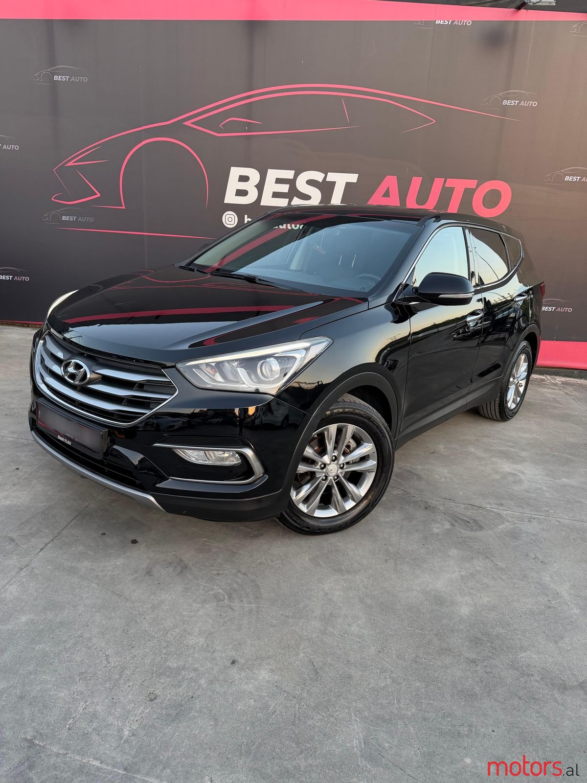 2015' Hyundai Santa Fe photo #4
