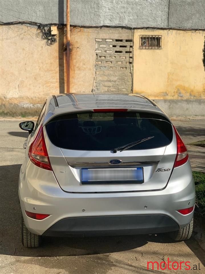 2010' Ford Fiesta photo #3