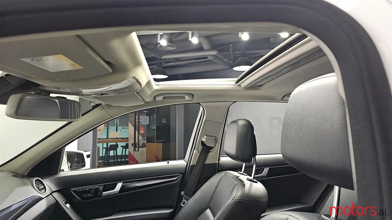 2013' Mercedes-Benz C 220 photo #2
