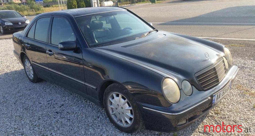 2000' Mercedes-Benz 270 photo #2