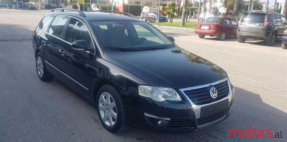 2005' Volkswagen Passat photo #1