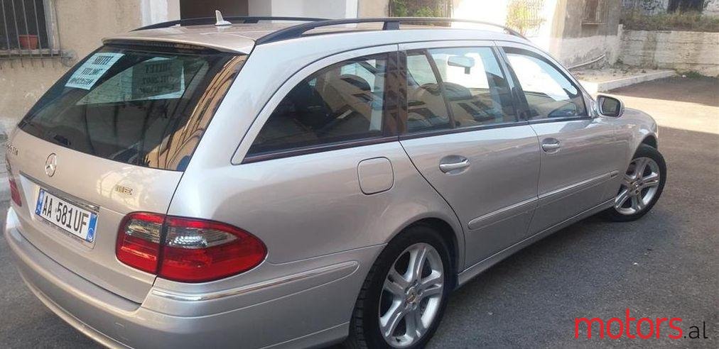 2007' Mercedes-Benz E 220 photo #3