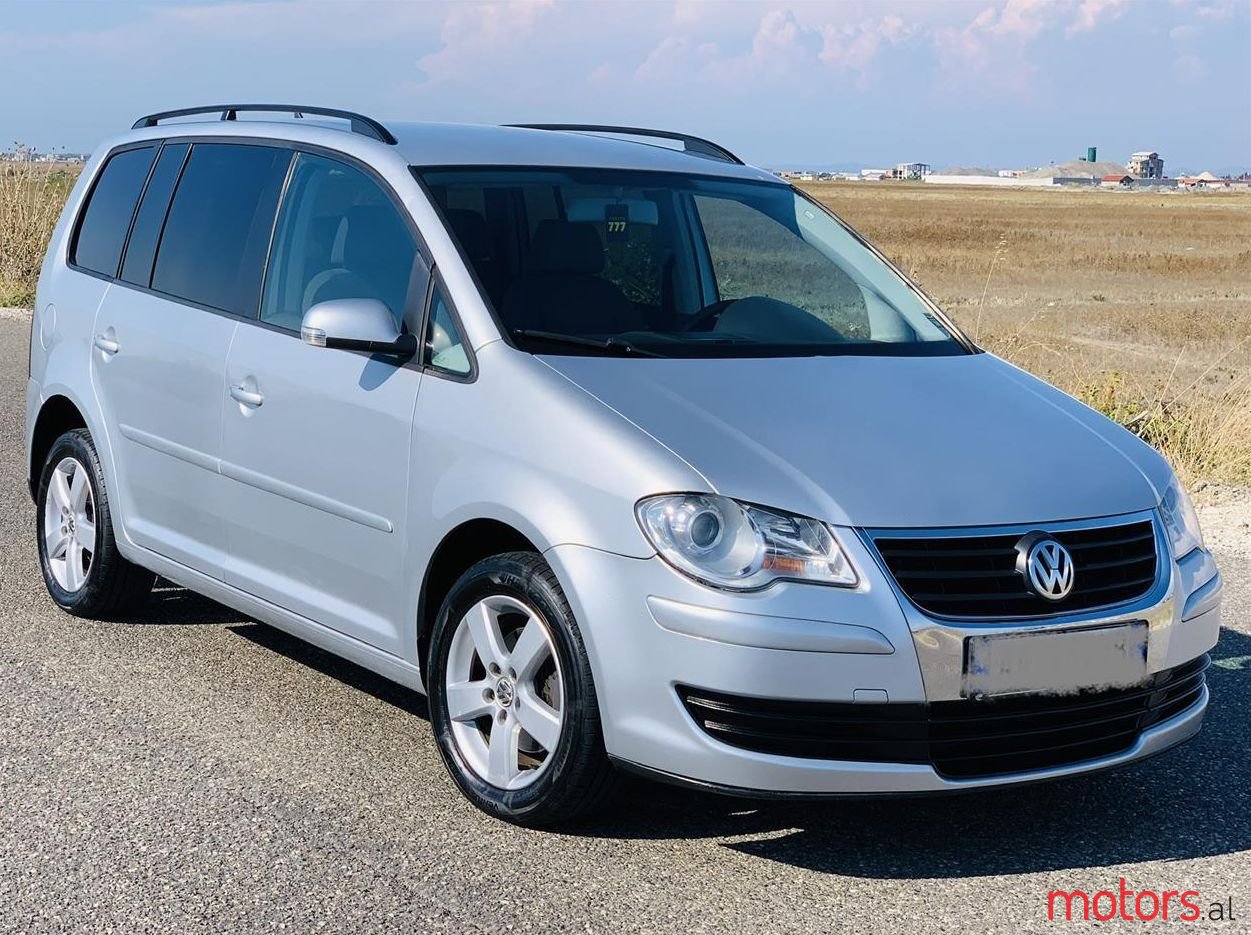 2006' Volkswagen Touran photo #1