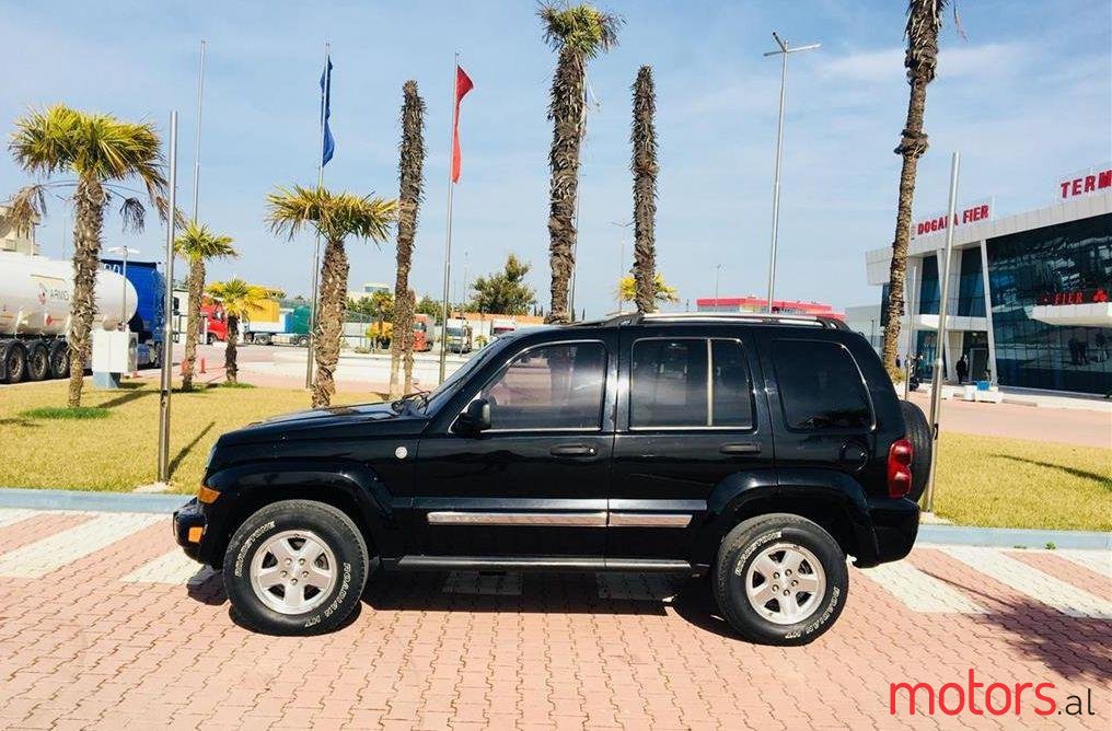 2006' Jeep Cherokee photo #1