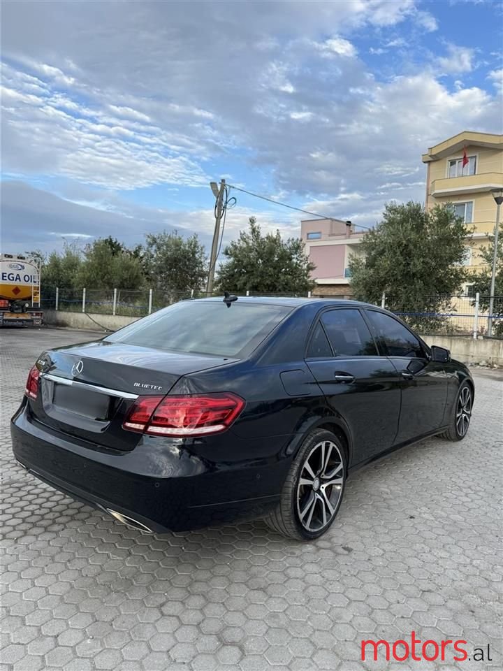 2016' Mercedes-Benz E 220 photo #3