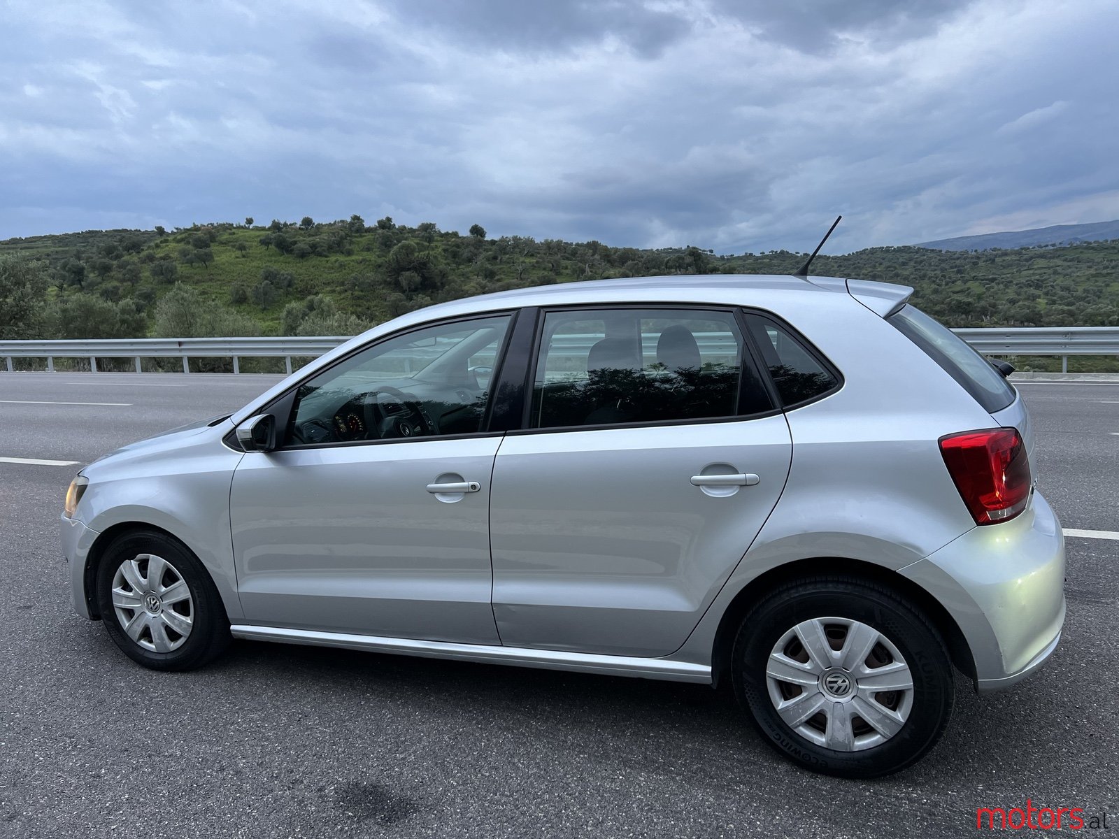 2012' Volkswagen Polo photo #5