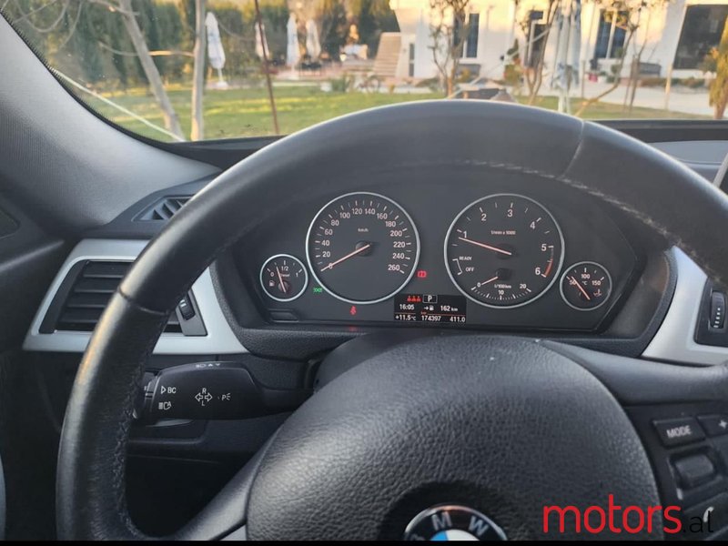 2017' BMW 320 photo #5