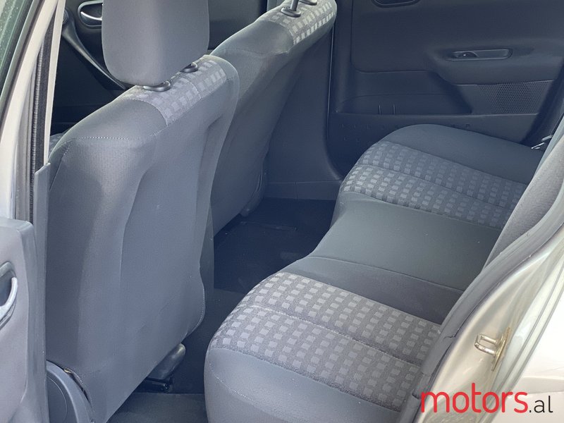 2006' Renault Megane photo #7