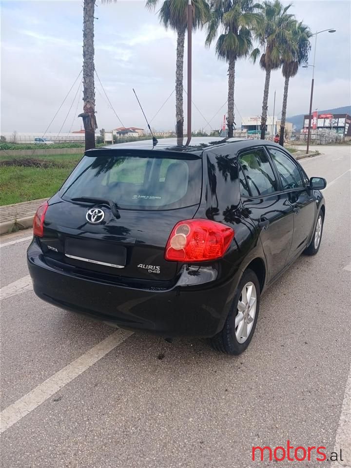 2007' Toyota Auris photo #6