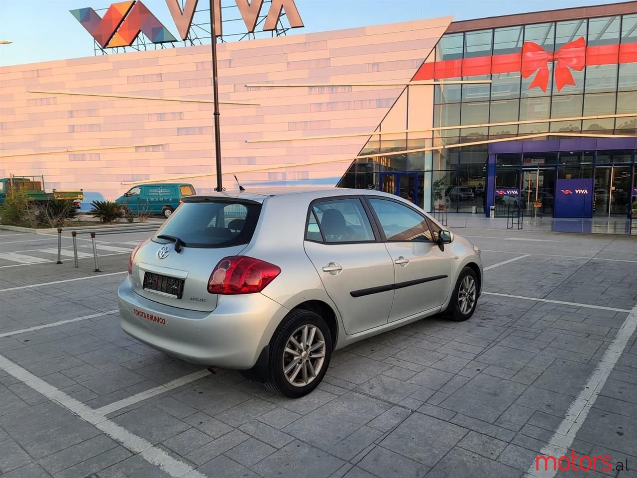 2008' Toyota Auris photo #2