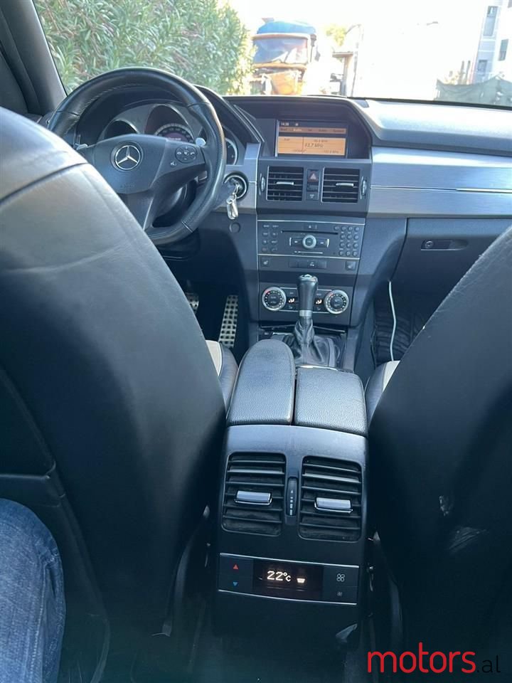 2009' Mercedes-Benz GLK 250 photo #5