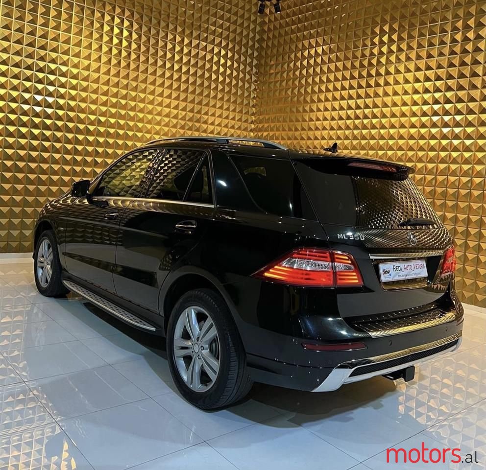 2012' Mercedes-Benz 350 photo #6