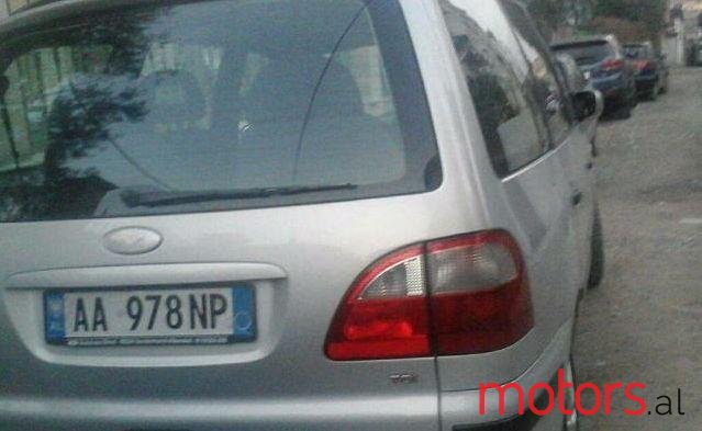 2001' Ford Galaxy photo #1