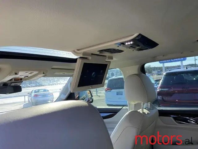 2017' Cadillac Escalade photo #5