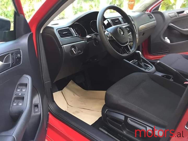 2015' Volkswagen Jetta photo #6