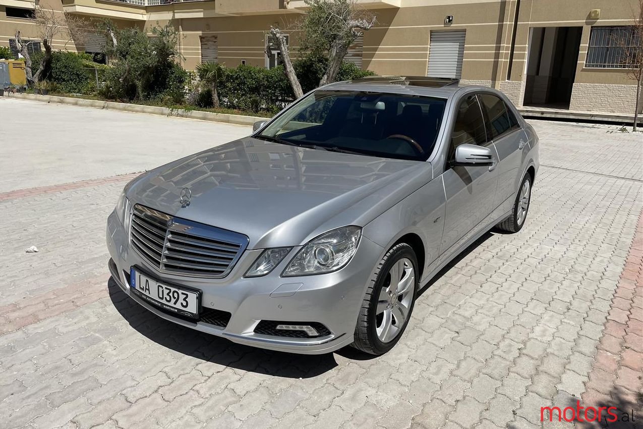 2009' Mercedes-Benz E 350 photo #1