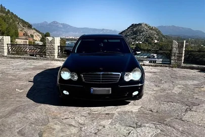 2007' Mercedes-Benz C 220