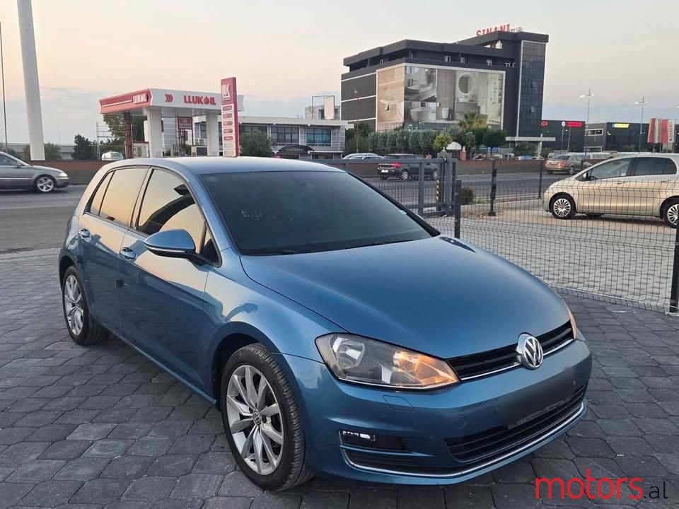 2014' Volkswagen Golf photo #2
