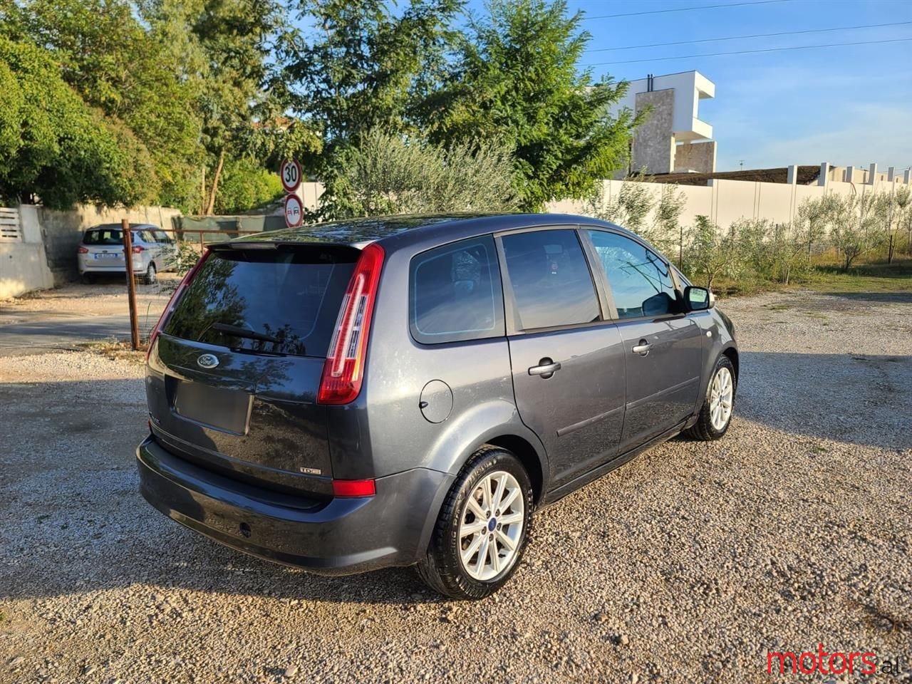 2010' Ford C-MAX photo #2