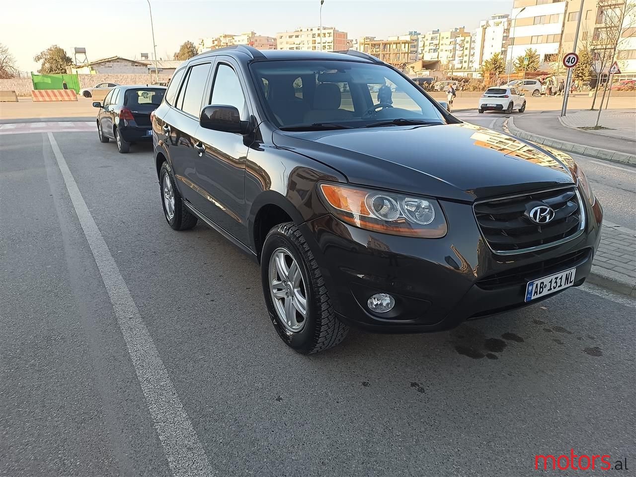 2011' Hyundai Santa Fe photo #4