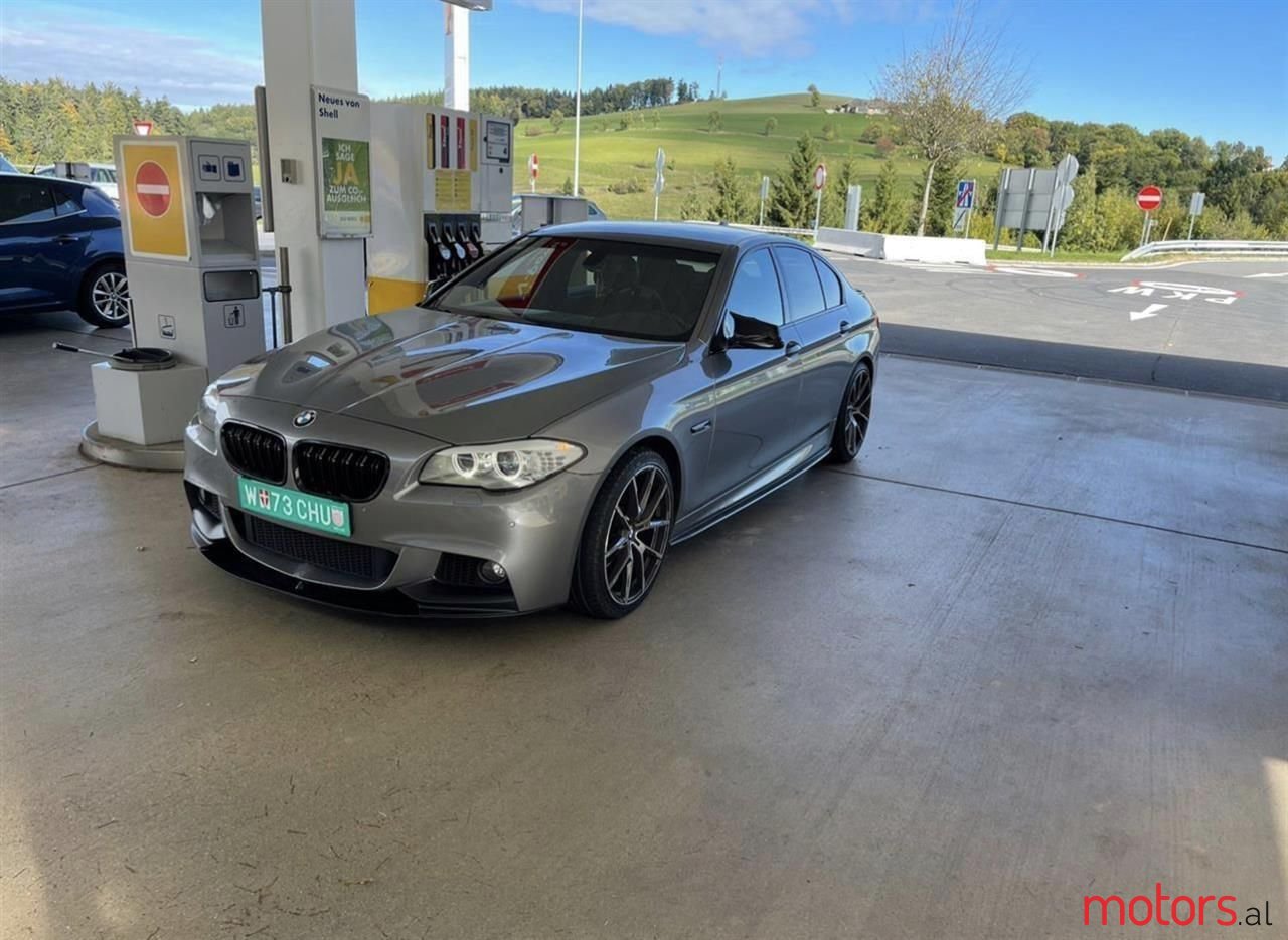 2010' BMW 520 photo #1