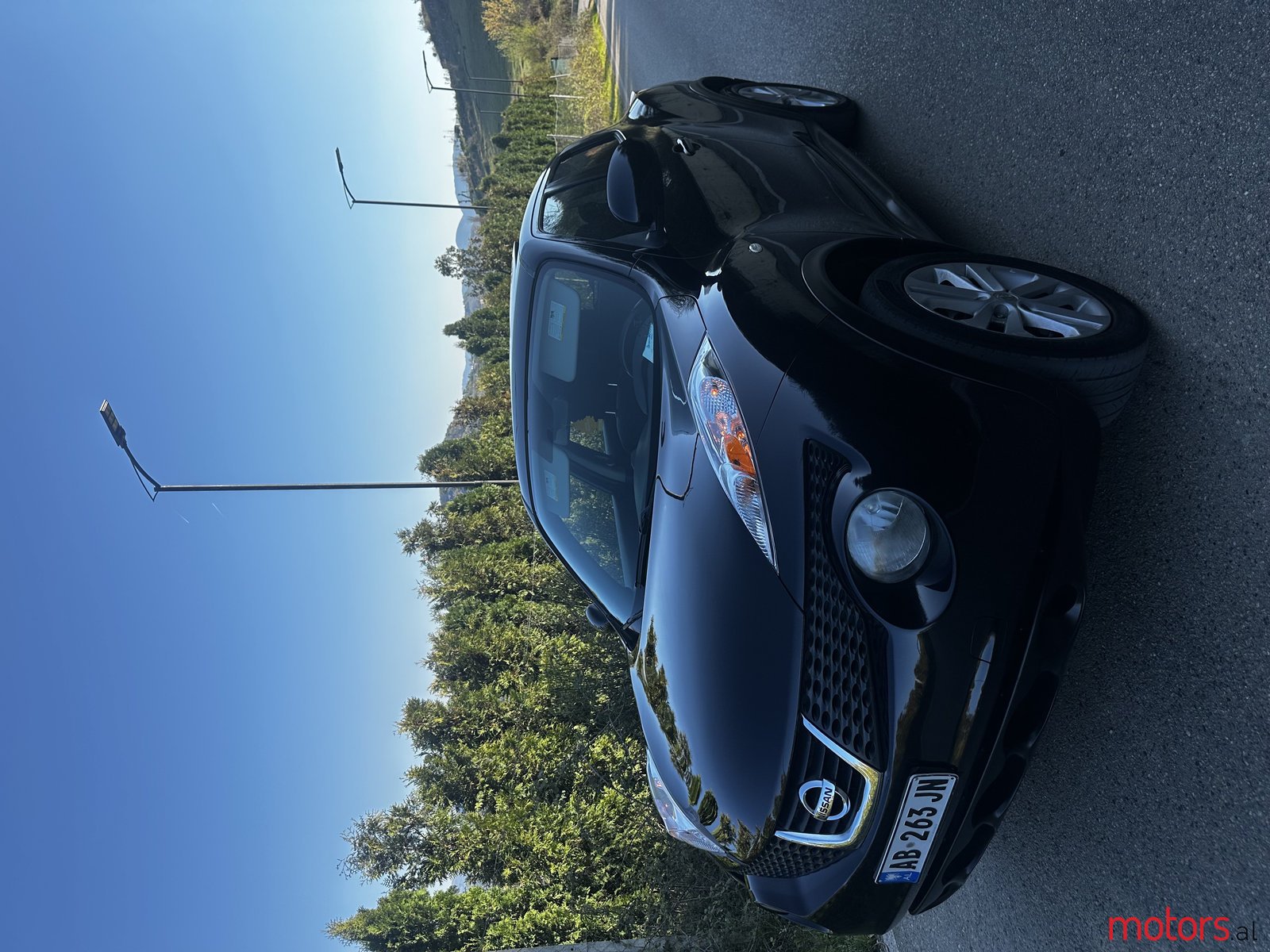 2011' Nissan Juke photo #2