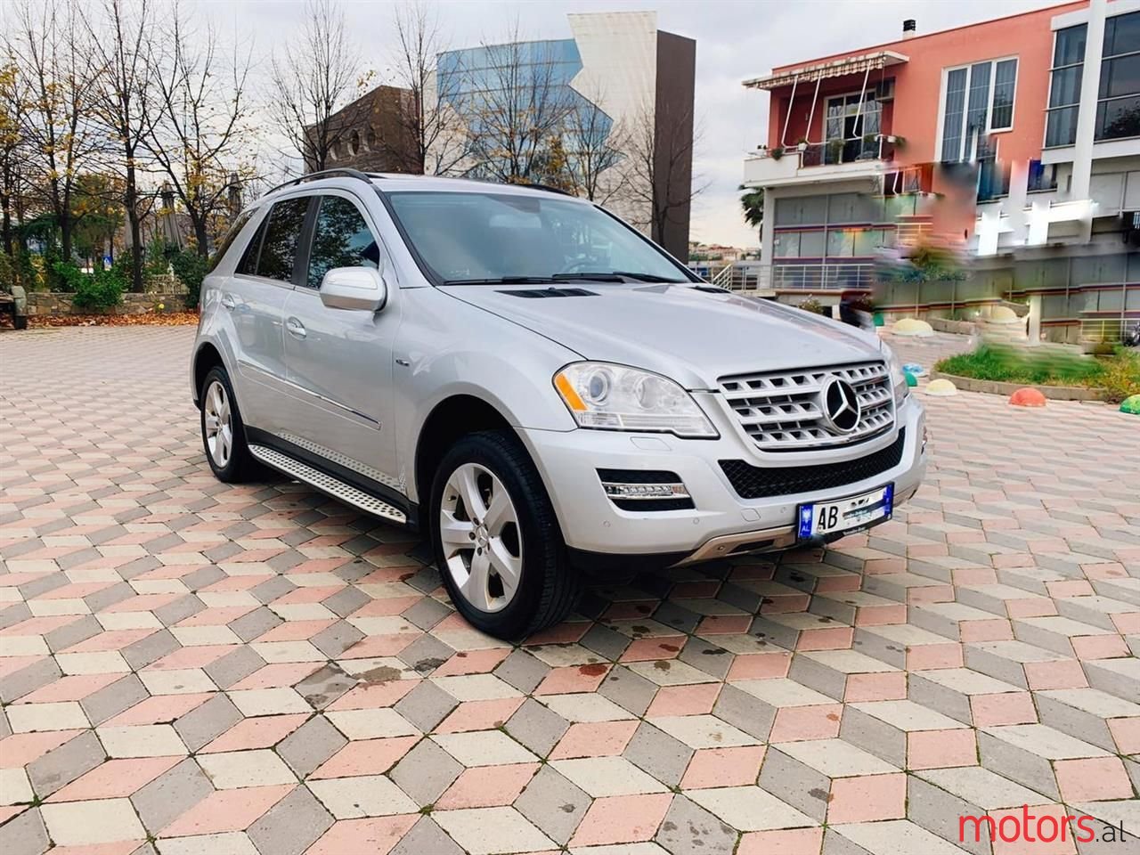 2010' Mercedes-Benz ML 320 photo #2