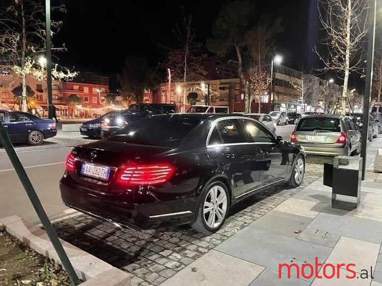 2014' Mercedes-Benz E 220 photo #3