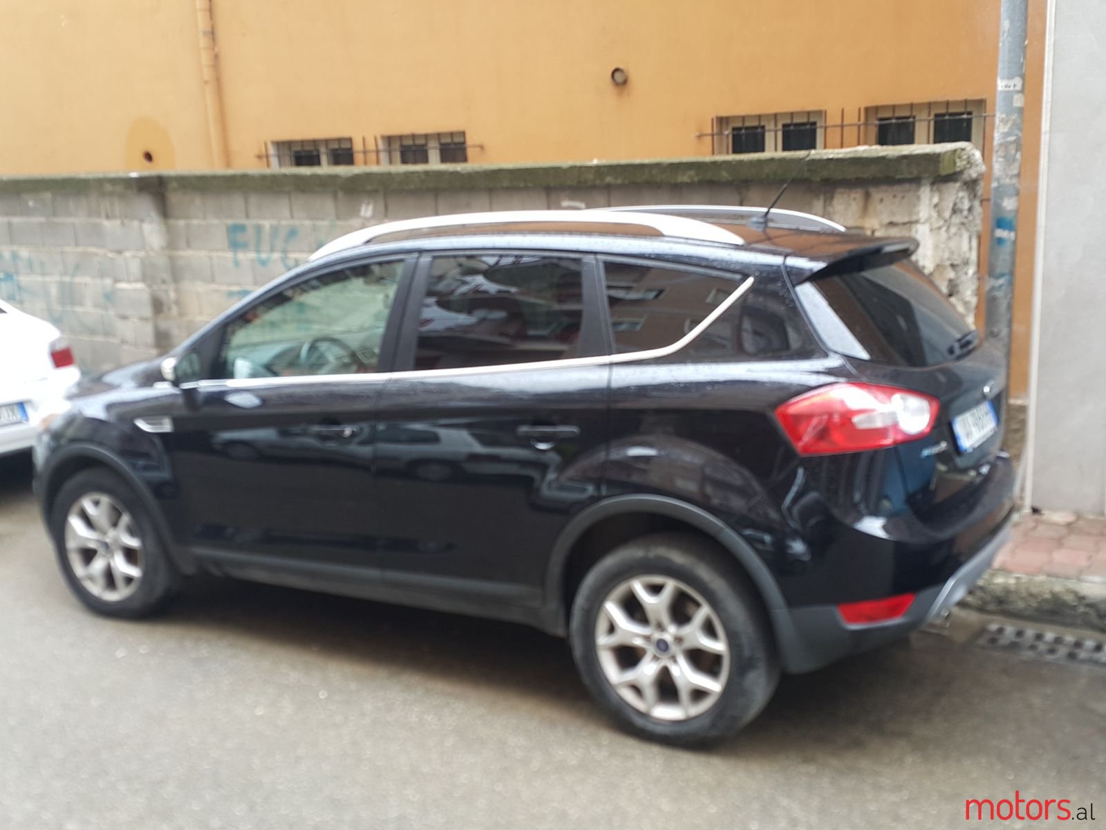 2013' Ford Kuga photo #2