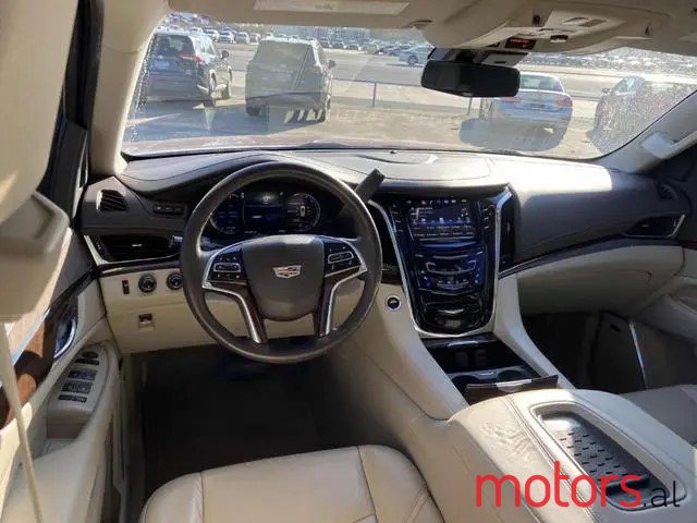 2017' Cadillac Escalade photo #6