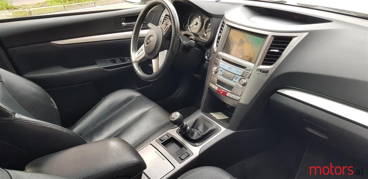 2010' Subaru Outback photo #6