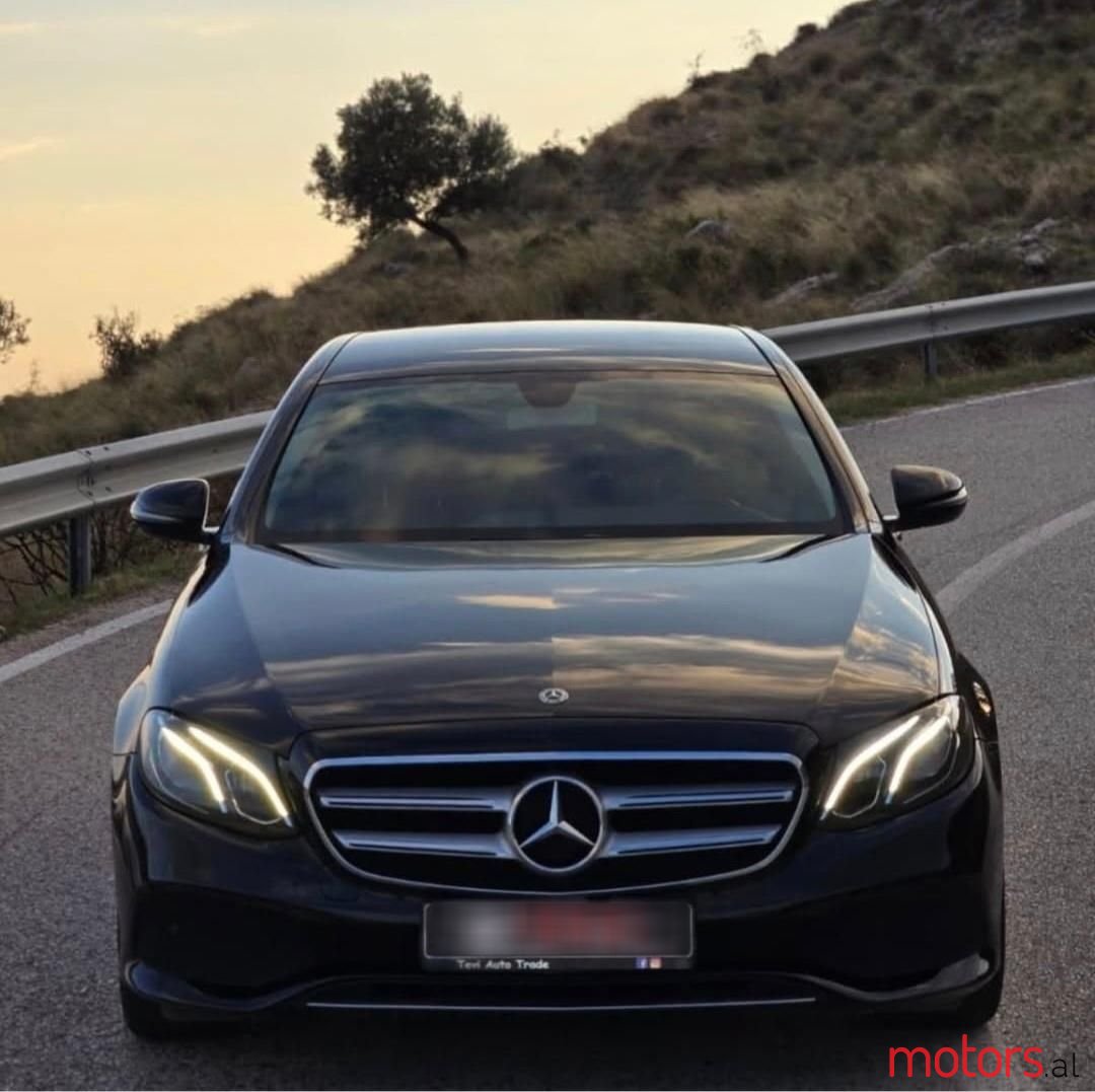2017' Mercedes-Benz E 220 photo #3