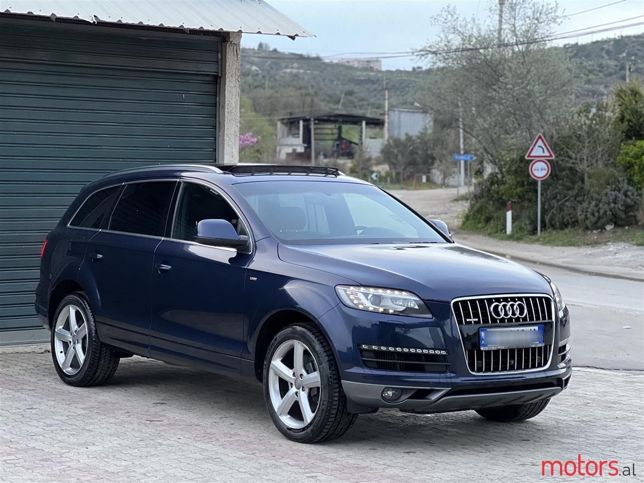 2013' Audi Q7 photo #1