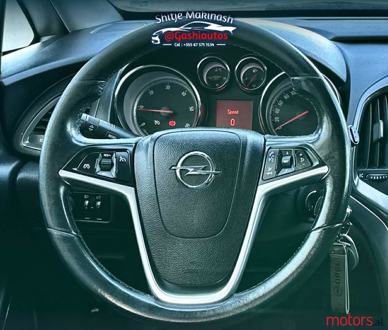 2012' Opel Astra photo #4